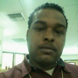 Meet your Posher, Derrick