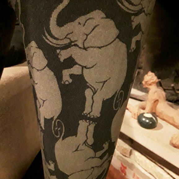 Lularoe Unicorn Rare Elephant leggings - Picture 2 of 4