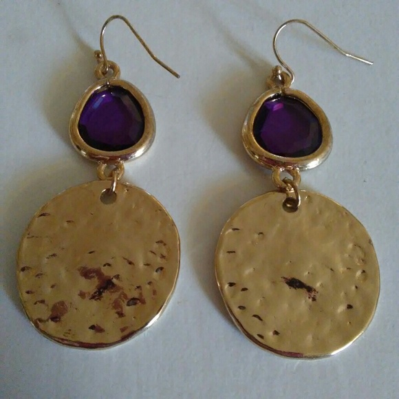 🚫SOLD🚫Hammered Gold Earrings w/ Amethyst - Picture 1 of 3