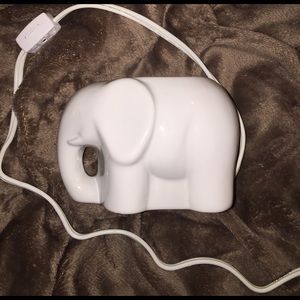 Elephant plug in wax burner