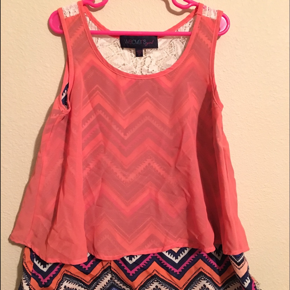 Super cute top. Size M 8-9