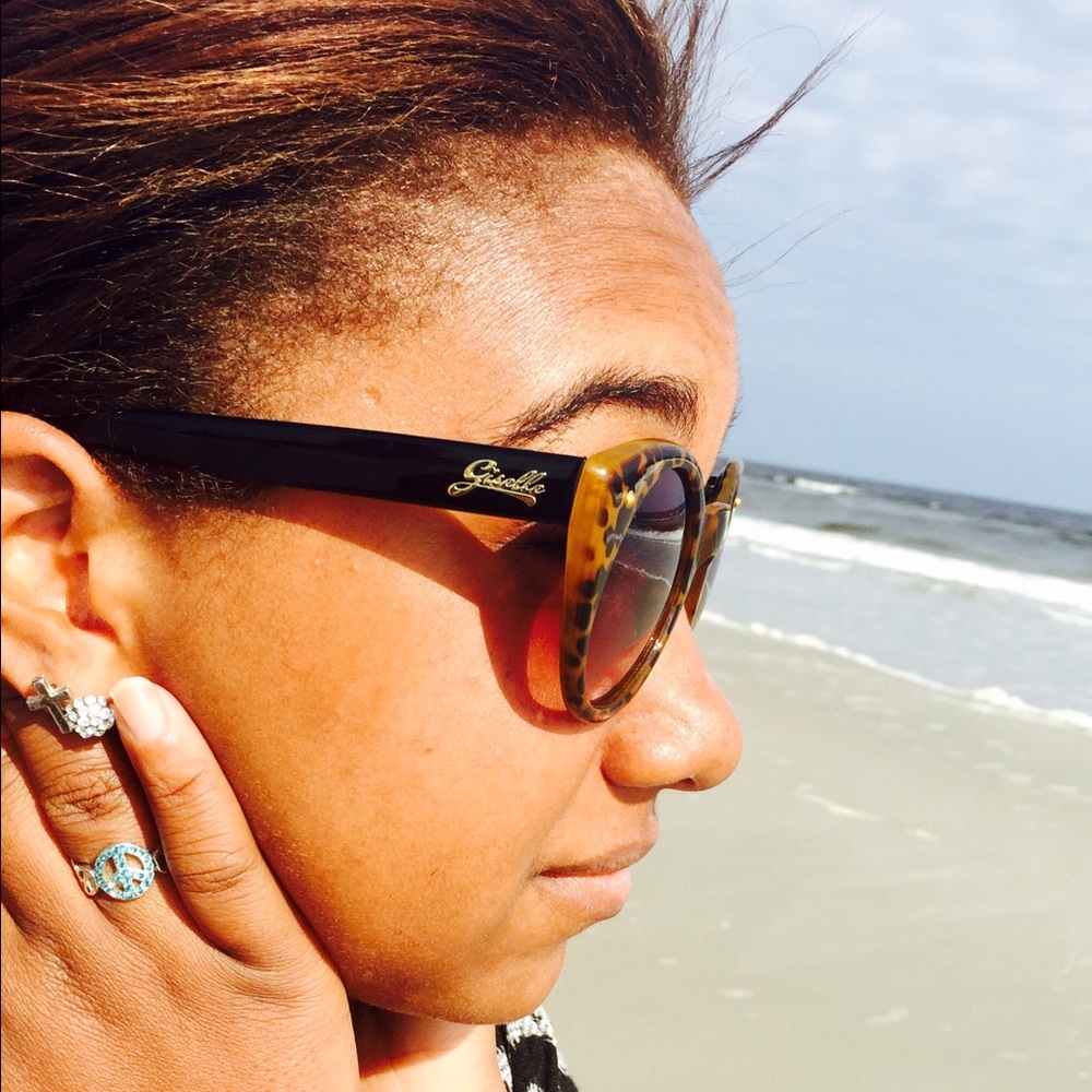 Meet your Posher, Victoria