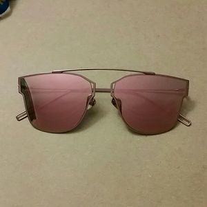 🆕 Statement sunglasses