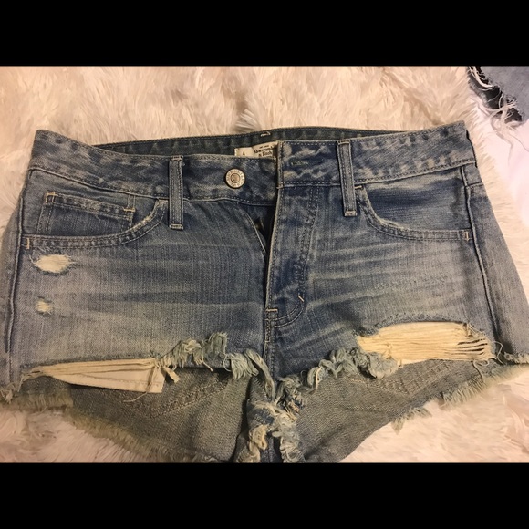 Brand new Abercrombie and Fitch Denim Shorts 27 - Picture 1 of 3