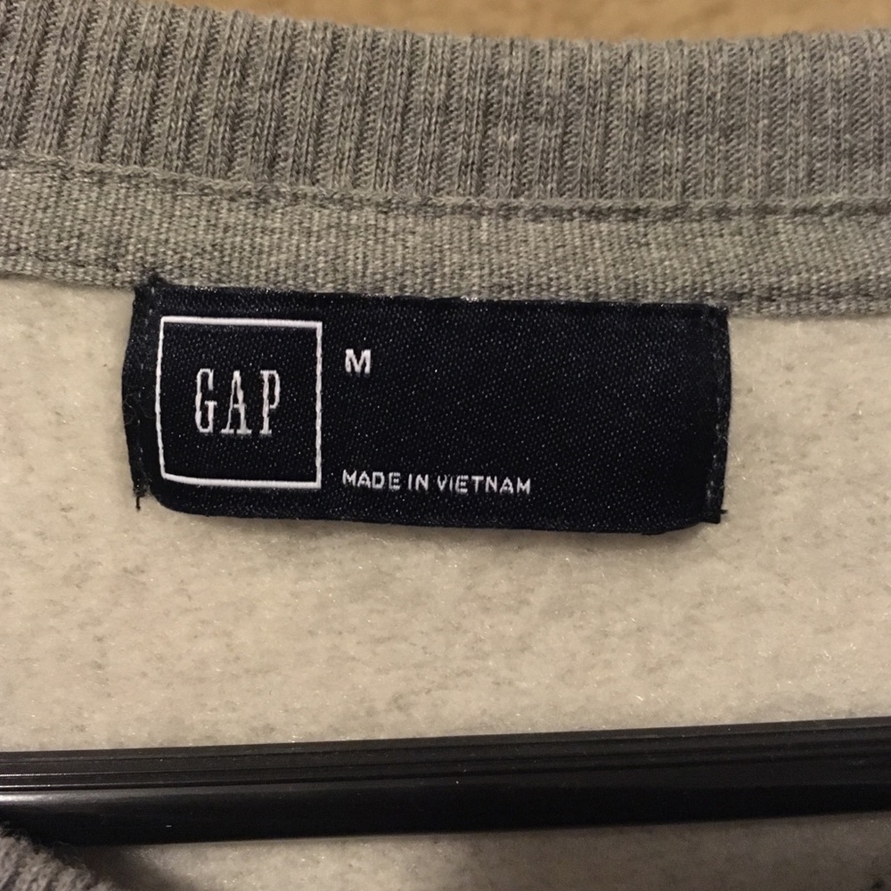 Gap - Picture 3 of 3