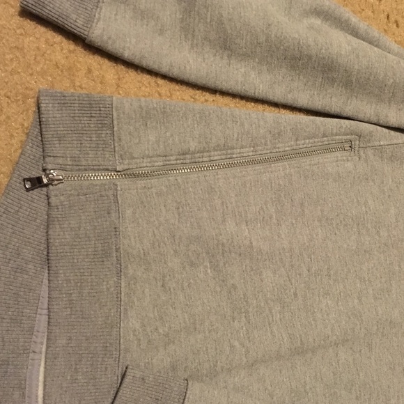 Gap - Picture 2 of 3