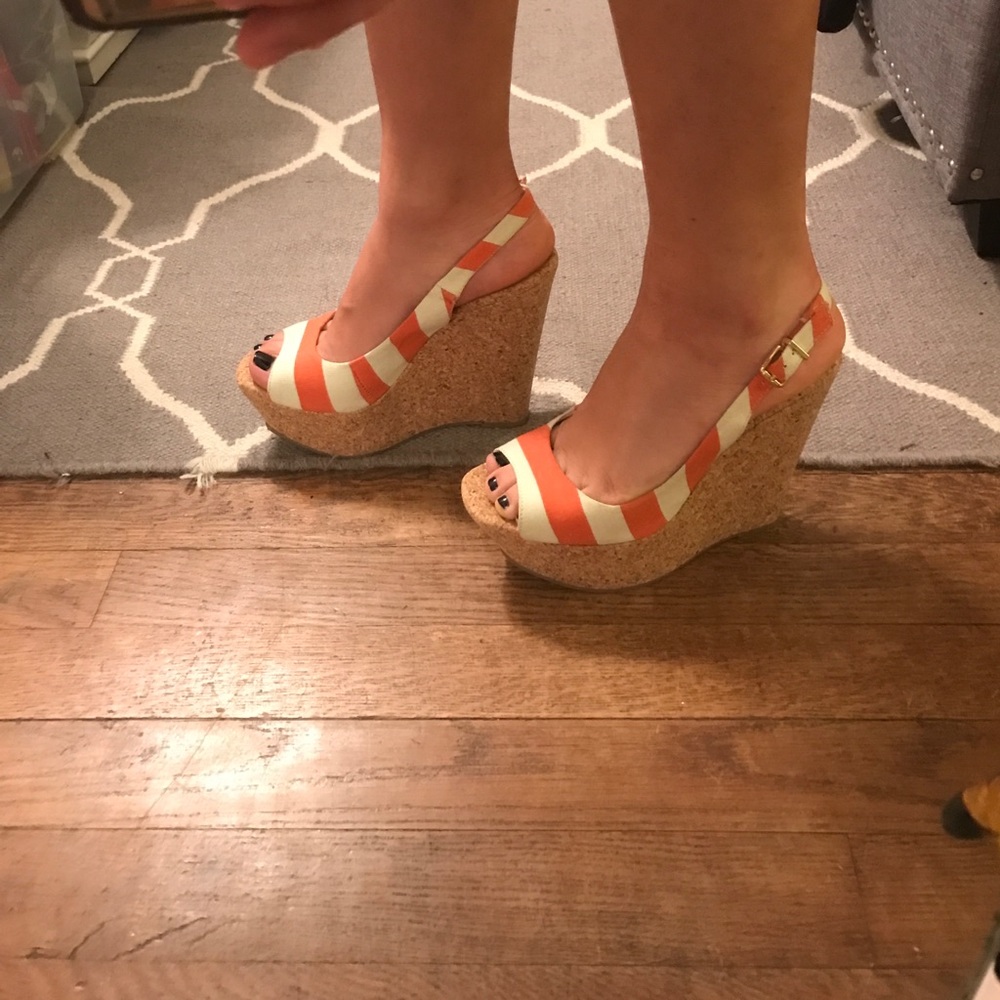 Jessica Simpson orange and creme wedges