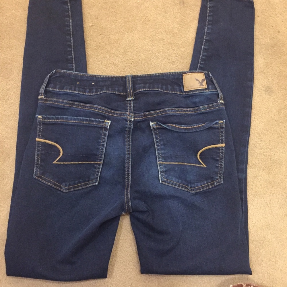 Dark wash American eagle skinny jeans