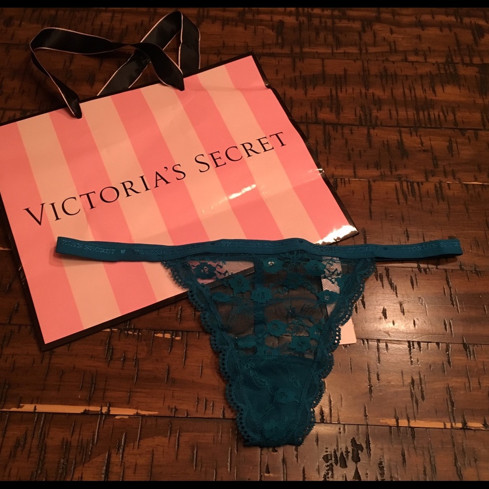 New Victoria's Secret Lace V-String Size S