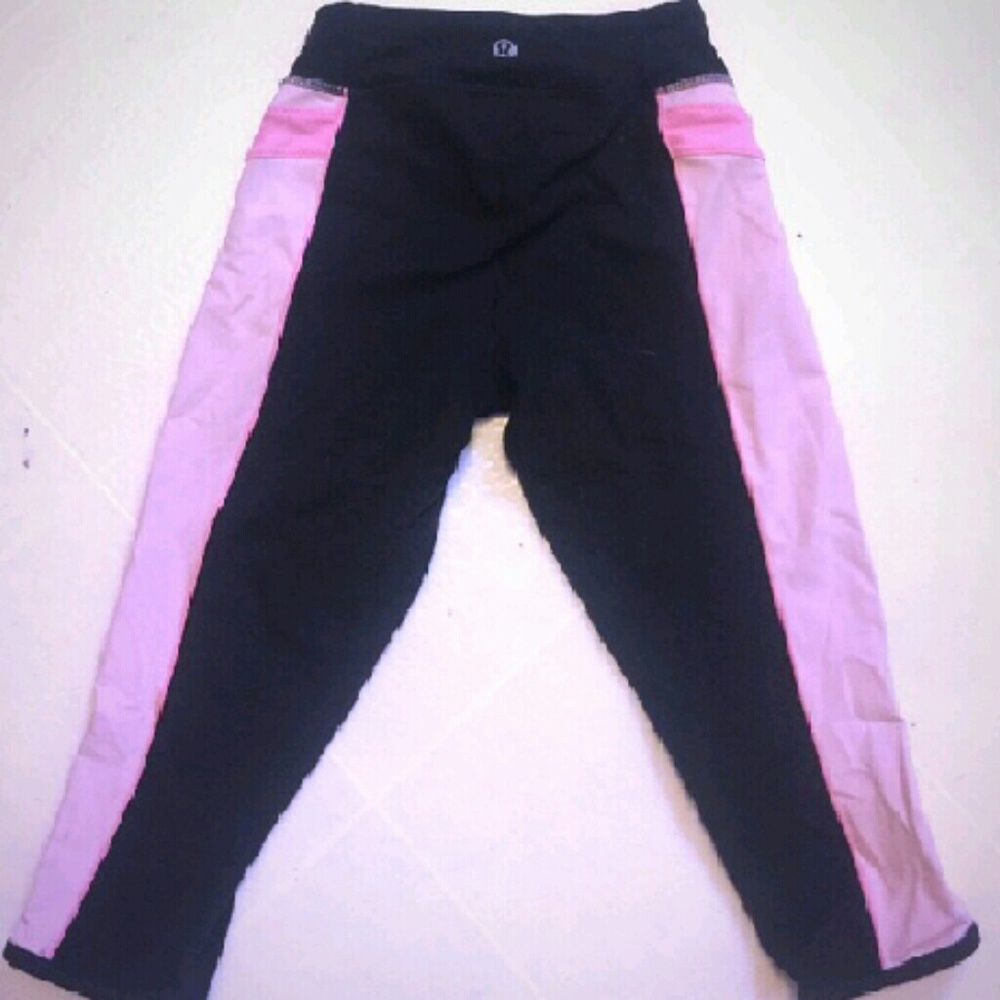 Lululemon capris, Sz 2