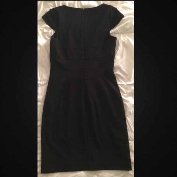 Dress - Picture 2 of 8