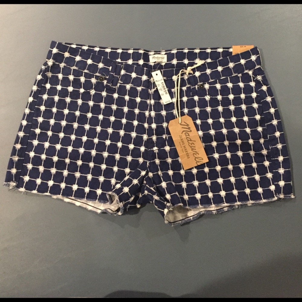 NWT! Navy and white patterned Madewell Shorts.