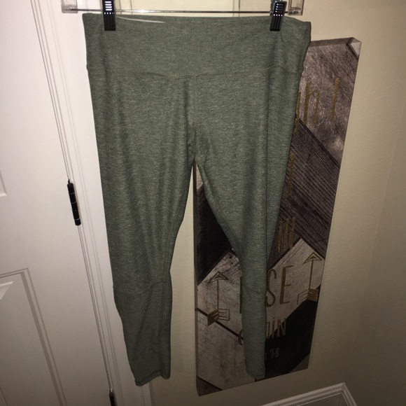 scorpio sol Pants - Scorpio sol leggings in olive green