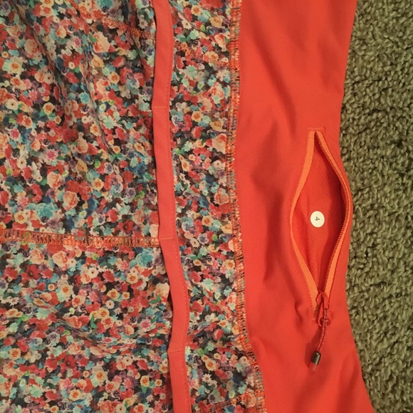 Lululemon Speed Shorts Prism Petal sz 4 - Picture 4 of 5