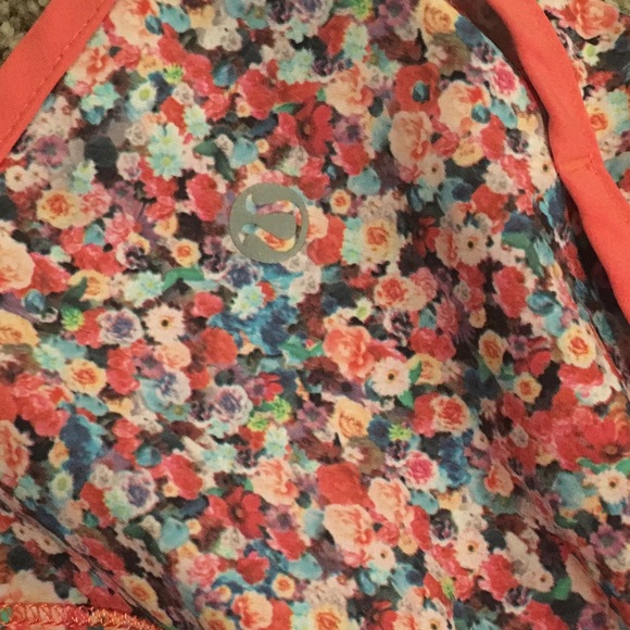 Lululemon Speed Shorts Prism Petal sz 4 - Picture 5 of 5