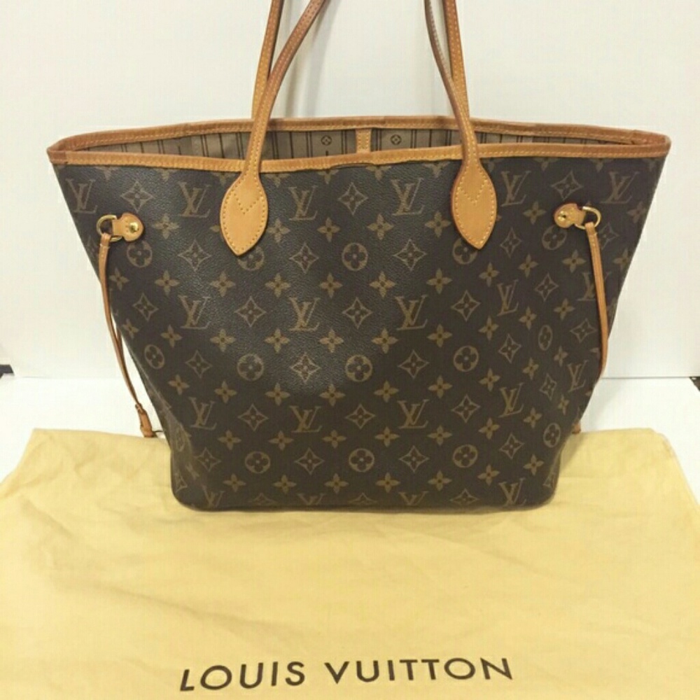 ISO: well loved Louis Vuitton neverfull mm