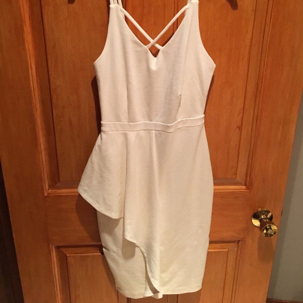 Like New Bar III Dress! - Picture 4 of 8