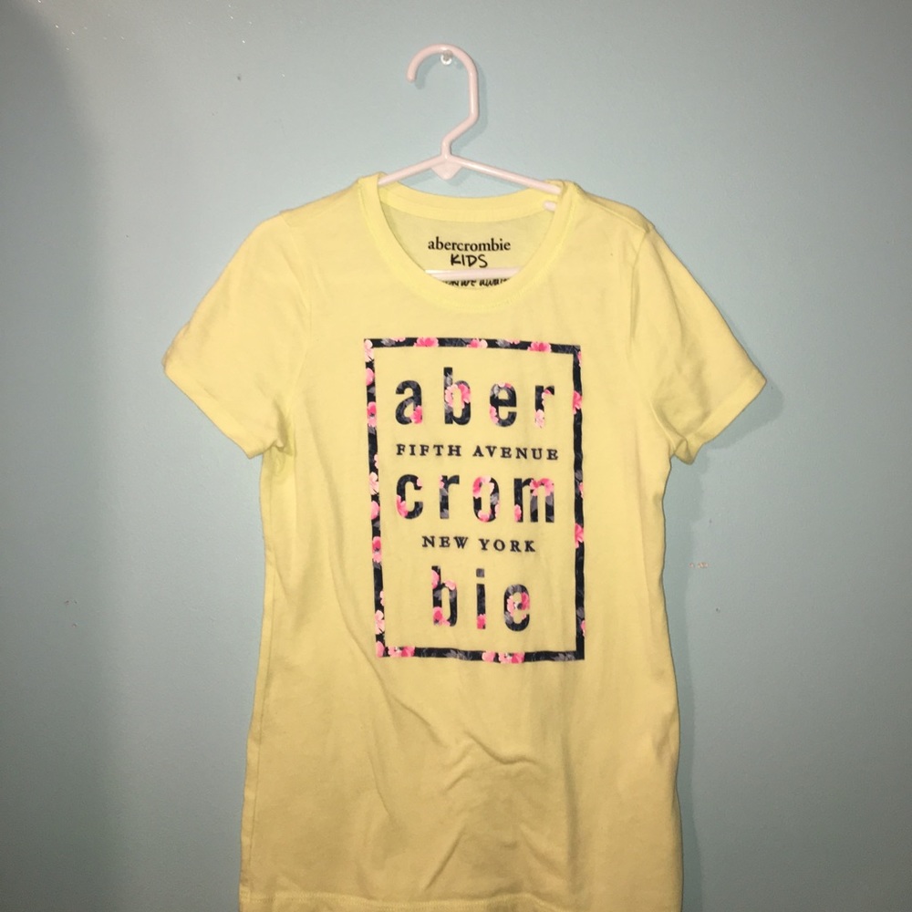 Yellow t shirt