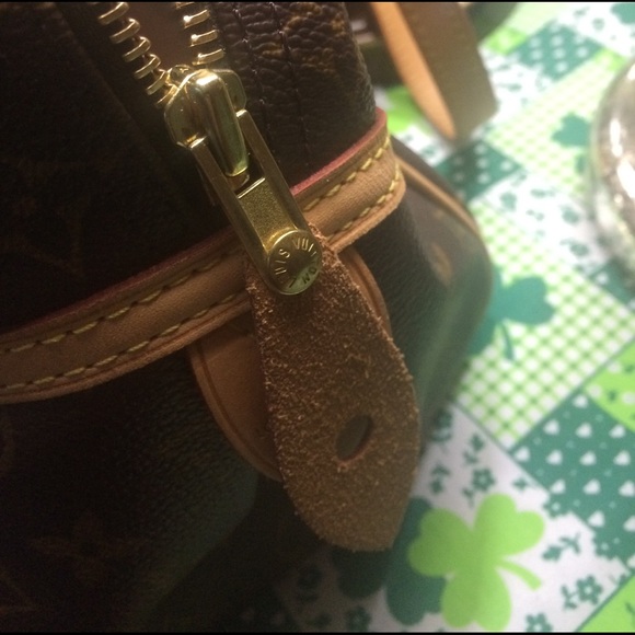 **SOLD**Louis Vuitton Montorgueil PM Bag - Picture 5 of 8