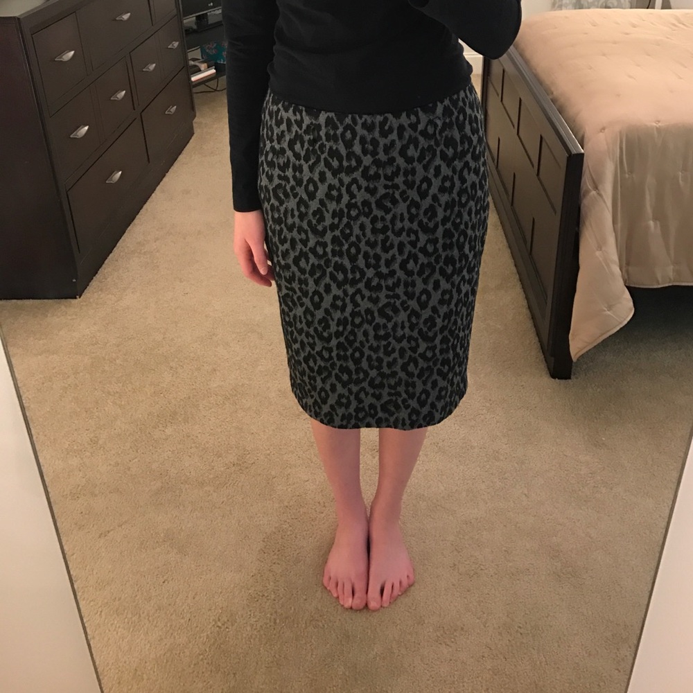 Gray Leopard Print Pencil Skirt