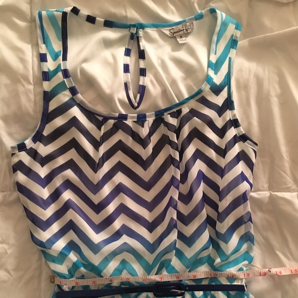 Dress - Picture 3 of 5