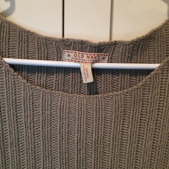 Crocheted sweater. - Picture 2 of 5