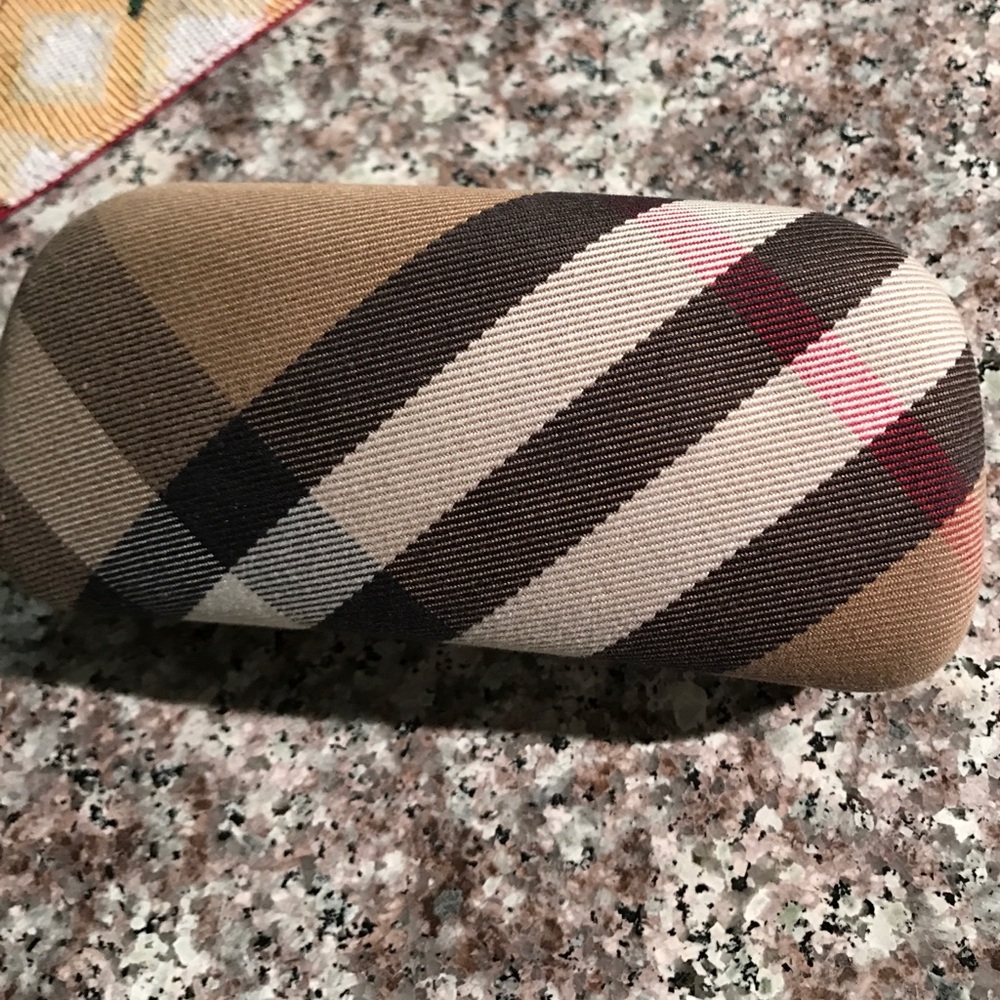 Burberry Sunglass case