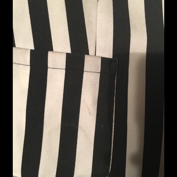 Sold!! Black and white beetle juice H&M blazer - Picture 6 of 8