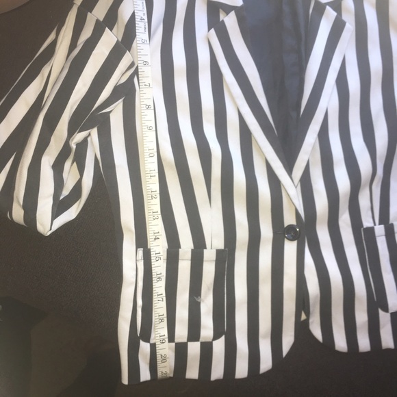Sold!! Black and white beetle juice H&M blazer - Picture 3 of 8