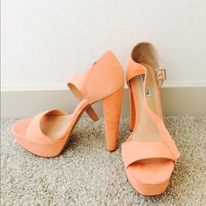Coral Steve Madden heels!