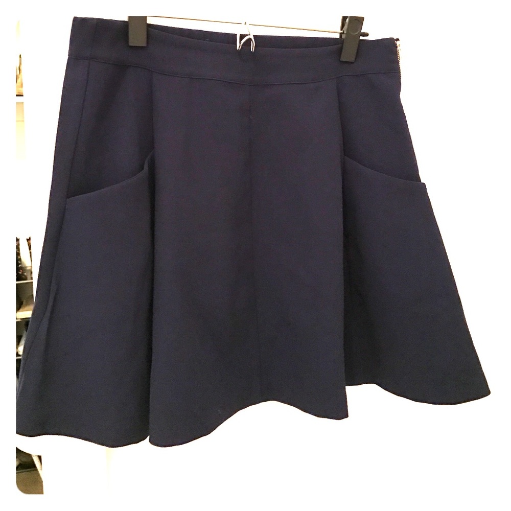 Blue skirt with pockets