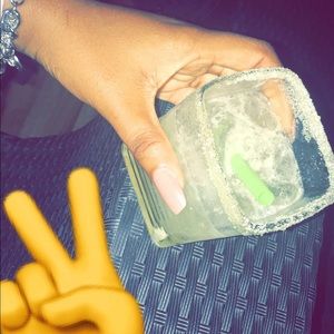 Meet your Posher, Syndie