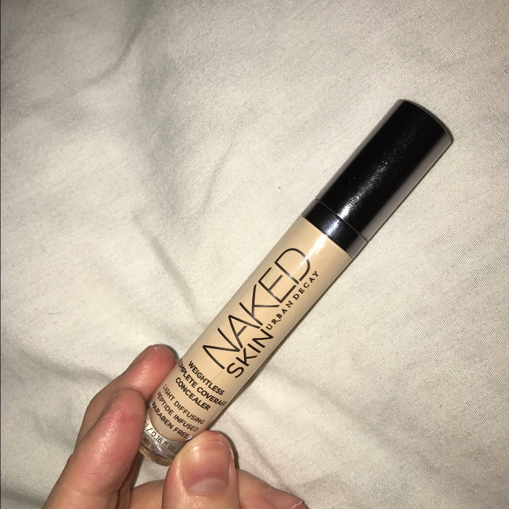 Urban decay naked concealer in light/warm