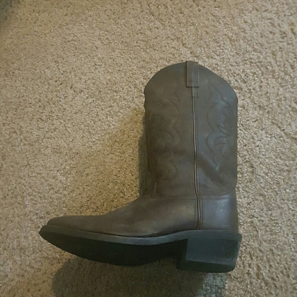 Boots - Picture 3 of 3