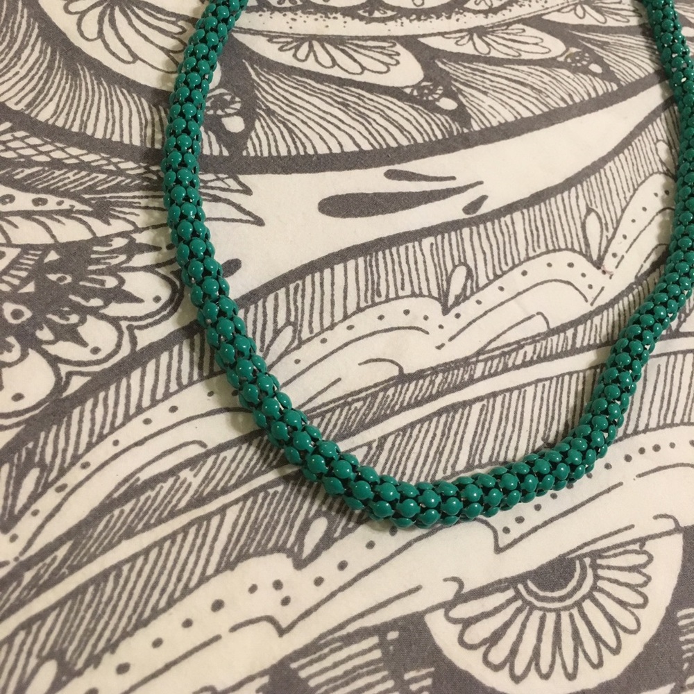 Green snake chain necklace