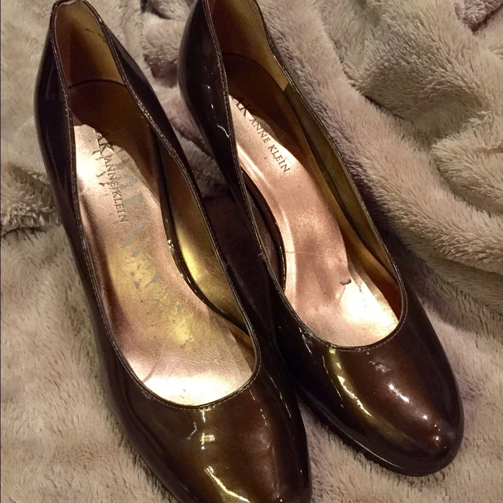 Anne Klein chocolate brown heels