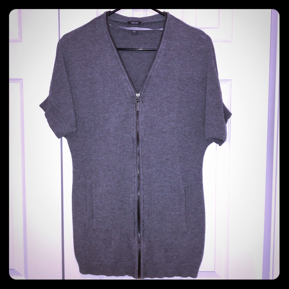 Kenneth Cole Reaction V-Neck Zip-up Cardigan; Med.