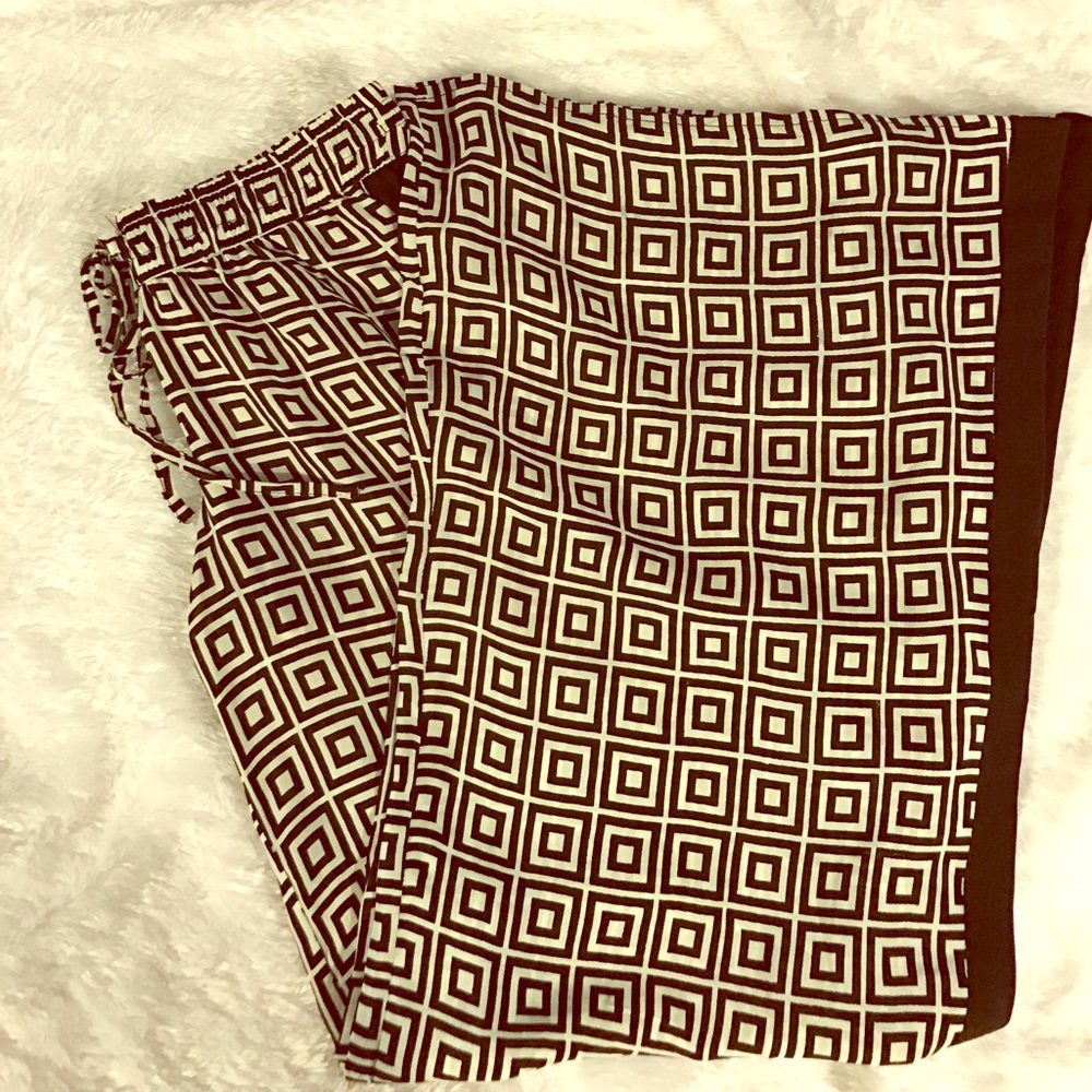 Black and white pants