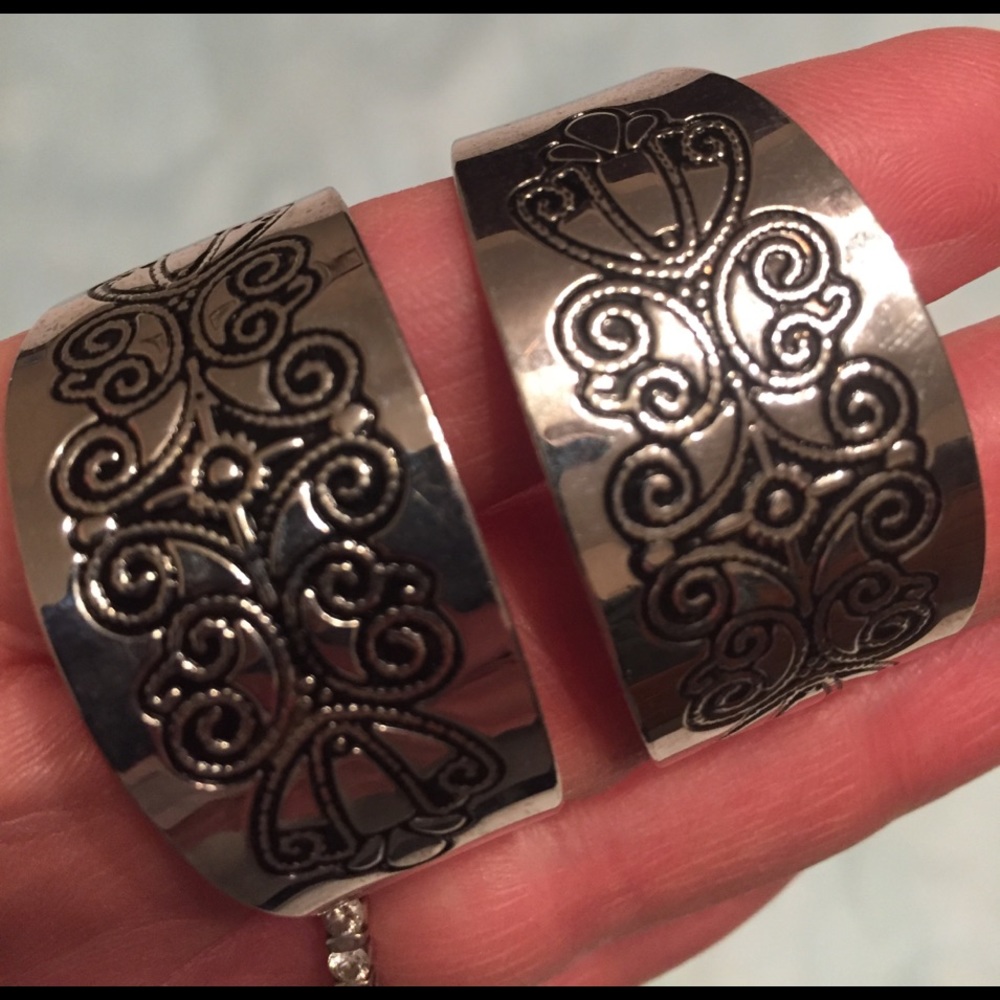 Buckle earrings