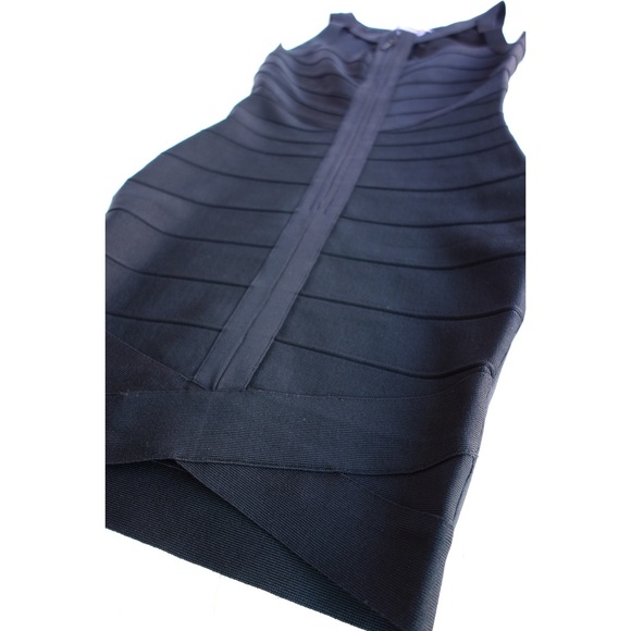 Back-Cutout Reversible Bandage Stretch Dress - Picture 6 of 8