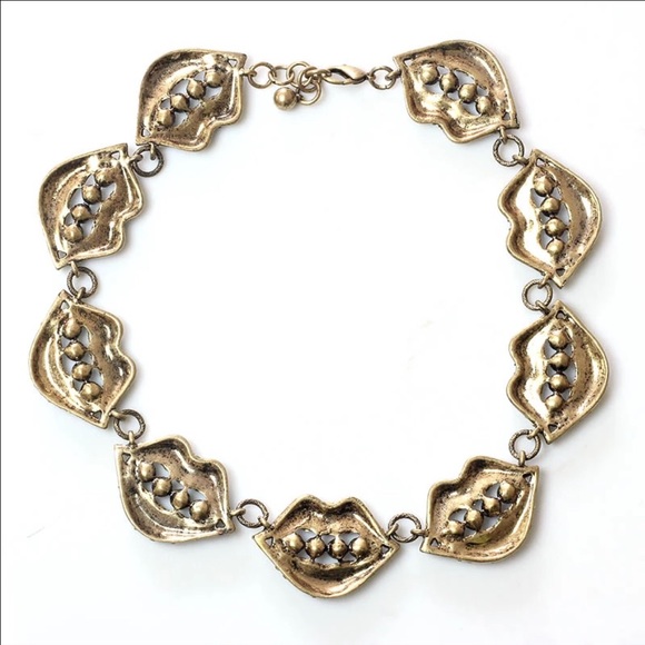 Rhinestone Lips with Faux Pearly Whites - Picture 3 of 6