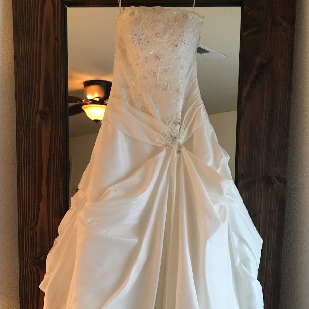 Casablanca Wedding Dress