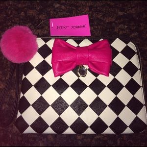BETSEY JOHNSON CLUTCH/WRISTLET/IPAD MINI CASE