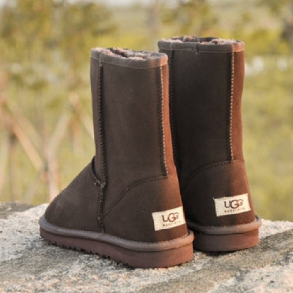 Black uggs