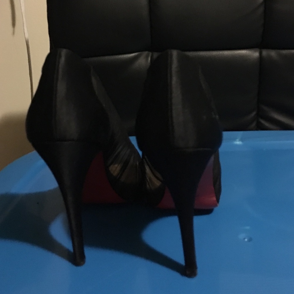 Christian louboutin heels size 39 fit 8 maybe 8.5