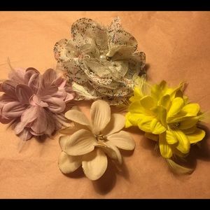 Cute flower hair clips!