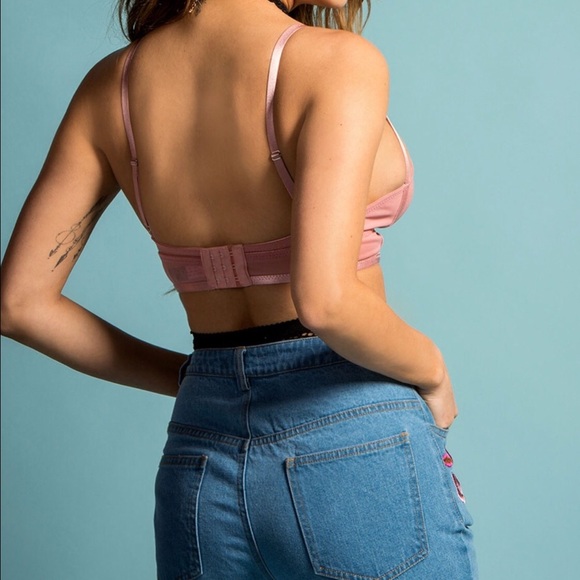 Cut out Bra - Picture 2 of 3