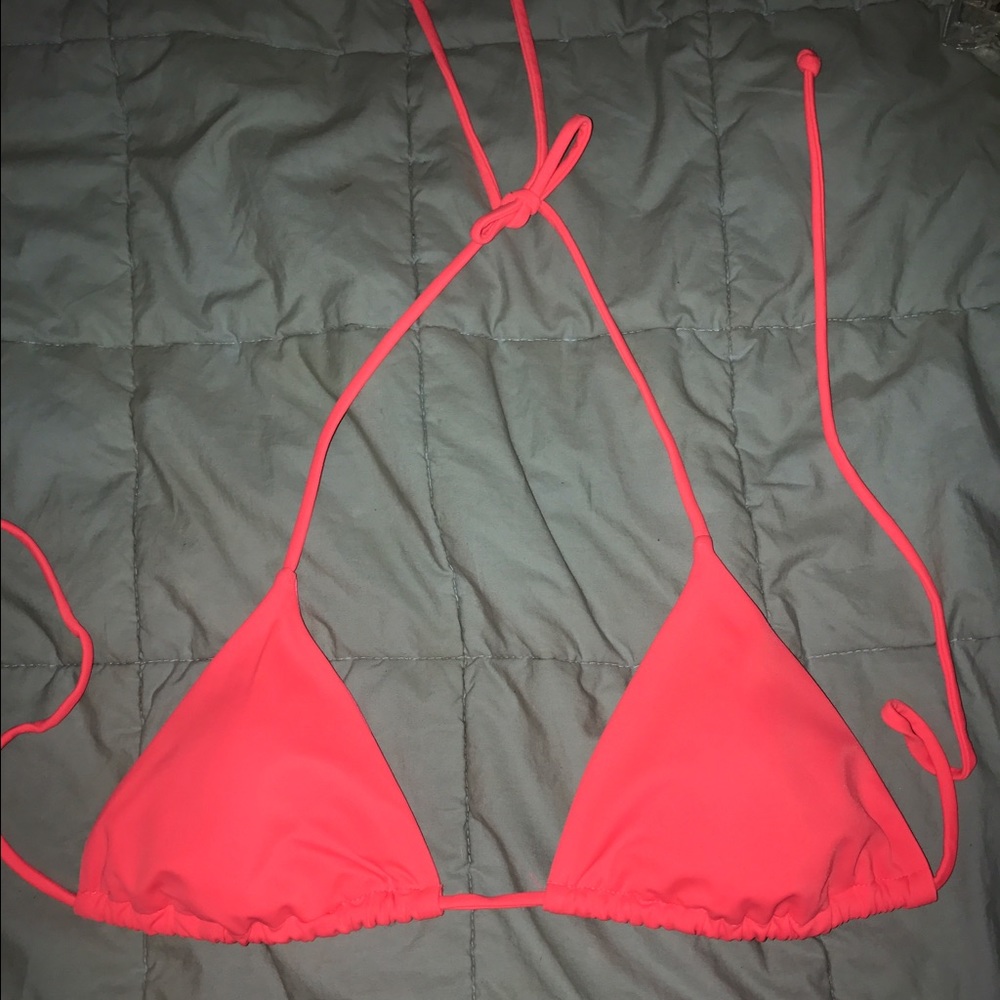 Adjustable triangle bikini top