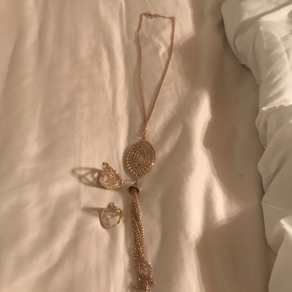 Long hanging necklace with rings set 💕
