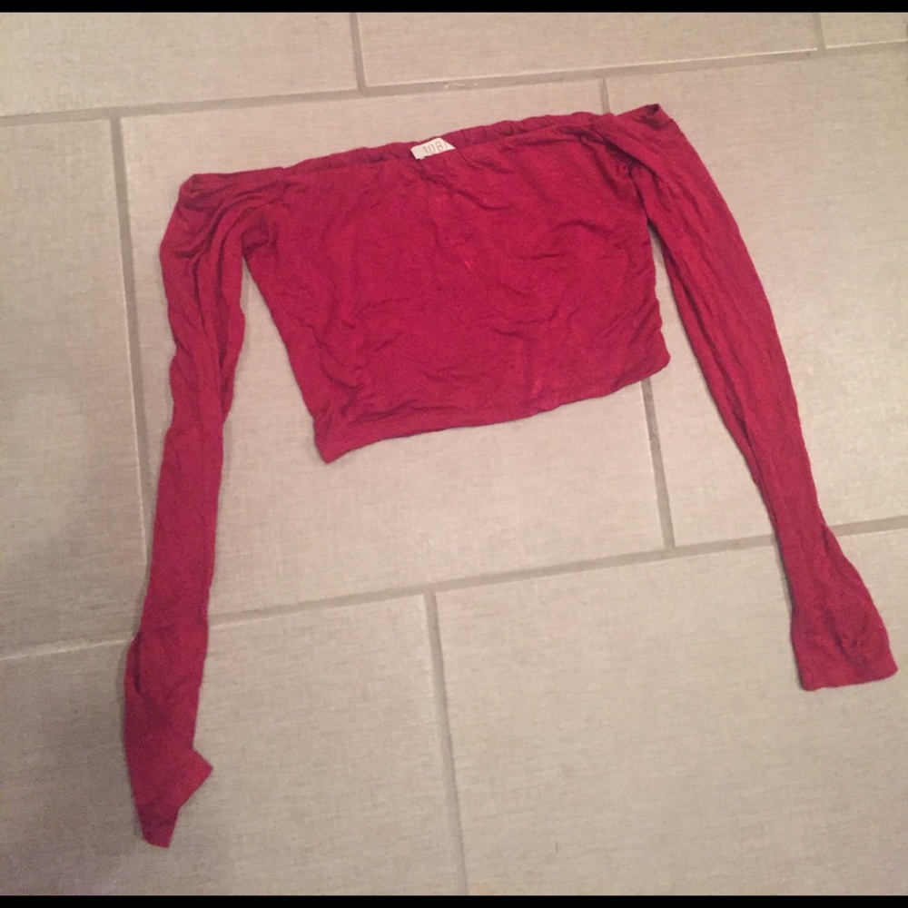 Red long sleeve crop top